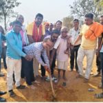 कुसुमकसा में 19.80 लाख की सीसी रोड का भूमिपूजन, बूथ अध्यक्षों के हाथों शुरू हुई नई परंपरा