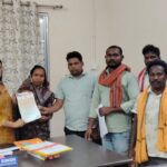 जनपद पंचायत सदस्य श्रीमती प्रतिमा बरिहा ने कलेक्टर को सौंपा ज्ञापन