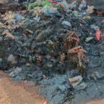 सौंदर्यीकरण कार्य बना मुसीबत, वार्ड 19 के लोग बदबू और मच्छरों से परेशान