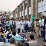पटेश्वरधाम विवाद पर आदिवासी समाज का उग्र प्रदर्शन: कलेक्टोरेट घेराव, बैरिकेडिंग टूटी, वाटर कैनन चला, प्रशासन से हुई निर्णायक वार्ता