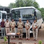 सारंगढ़-बिलाईगढ़ पुलिस को छत्तीसगढ़ शासन से मिली 8 मोटरसाइकिल, 1 बस, 1 मिनी बस और 1 जेल वाहन।