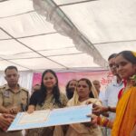 सामाजिक समरसता और सद्भावना का संदेश देने पण्ड्रीपाली में एक साथ बैठे सभी समाज के लोग